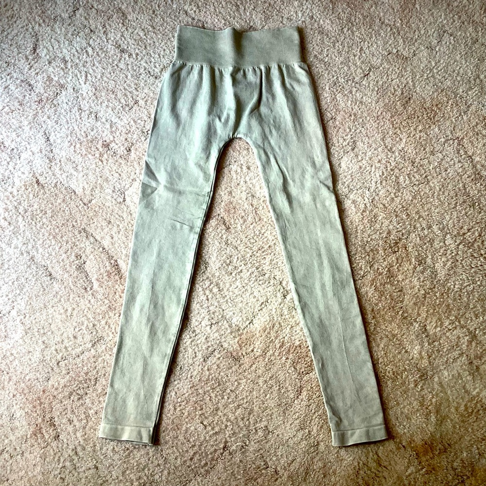 Impressions green leggings